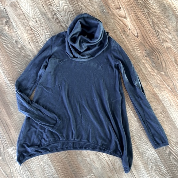 Alice + Olivia Light Sweater - Navy - Picture 4 of 11